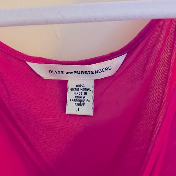 Authentic Diane Von Furstenburg HOT PINK - Picture 2 of 3